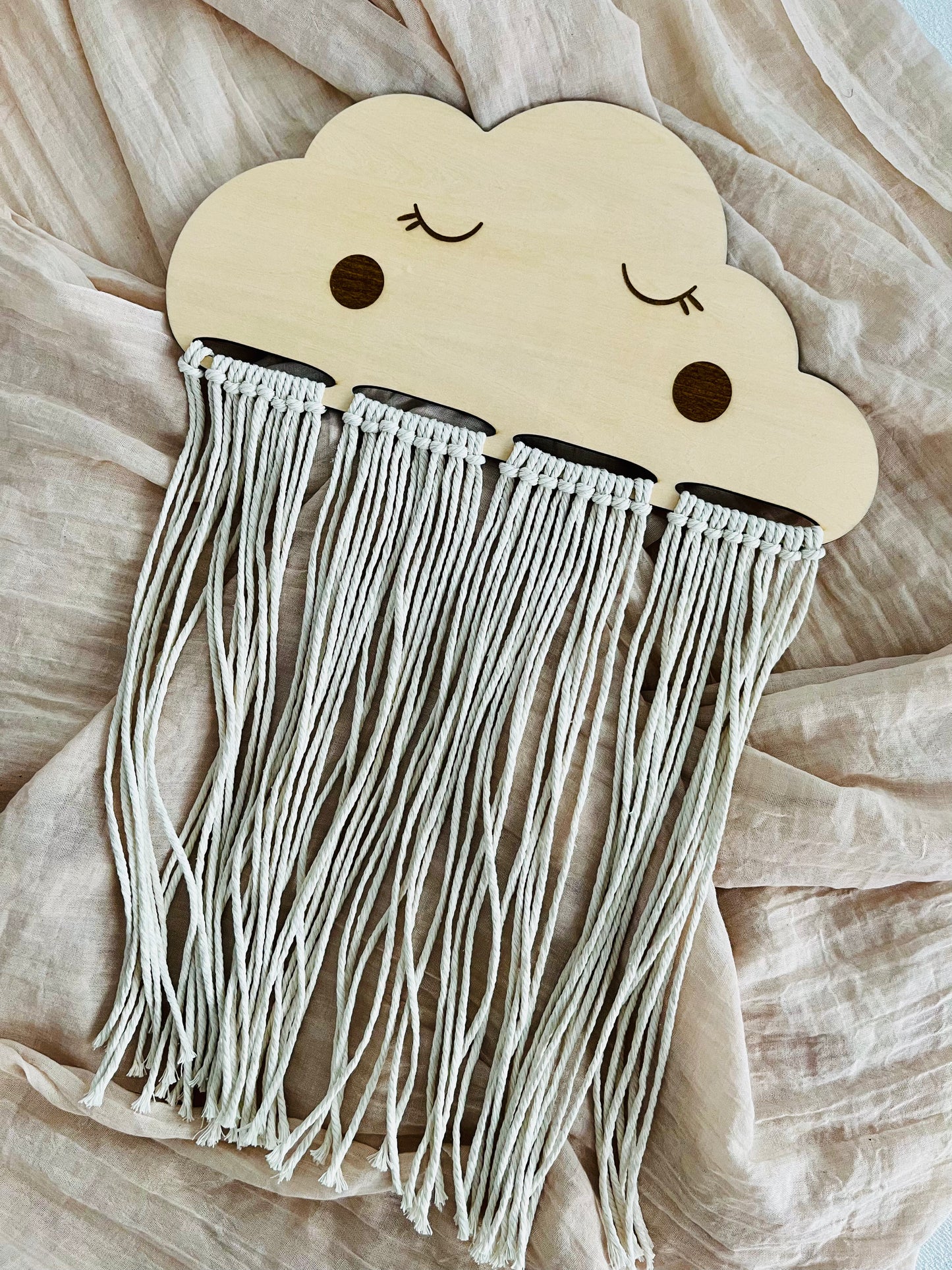 Haarspangenhalter Wolke aus Lindenholz - Personalsierbar