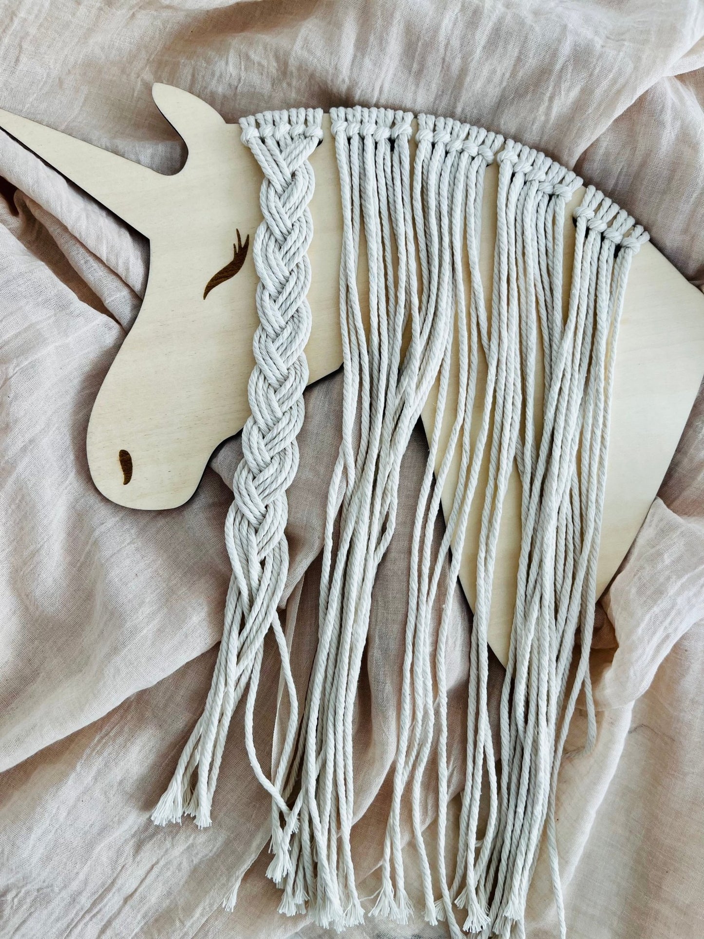 Haarspangenhalter "Einhorn" aus Lindenholz - Die Papierelfe